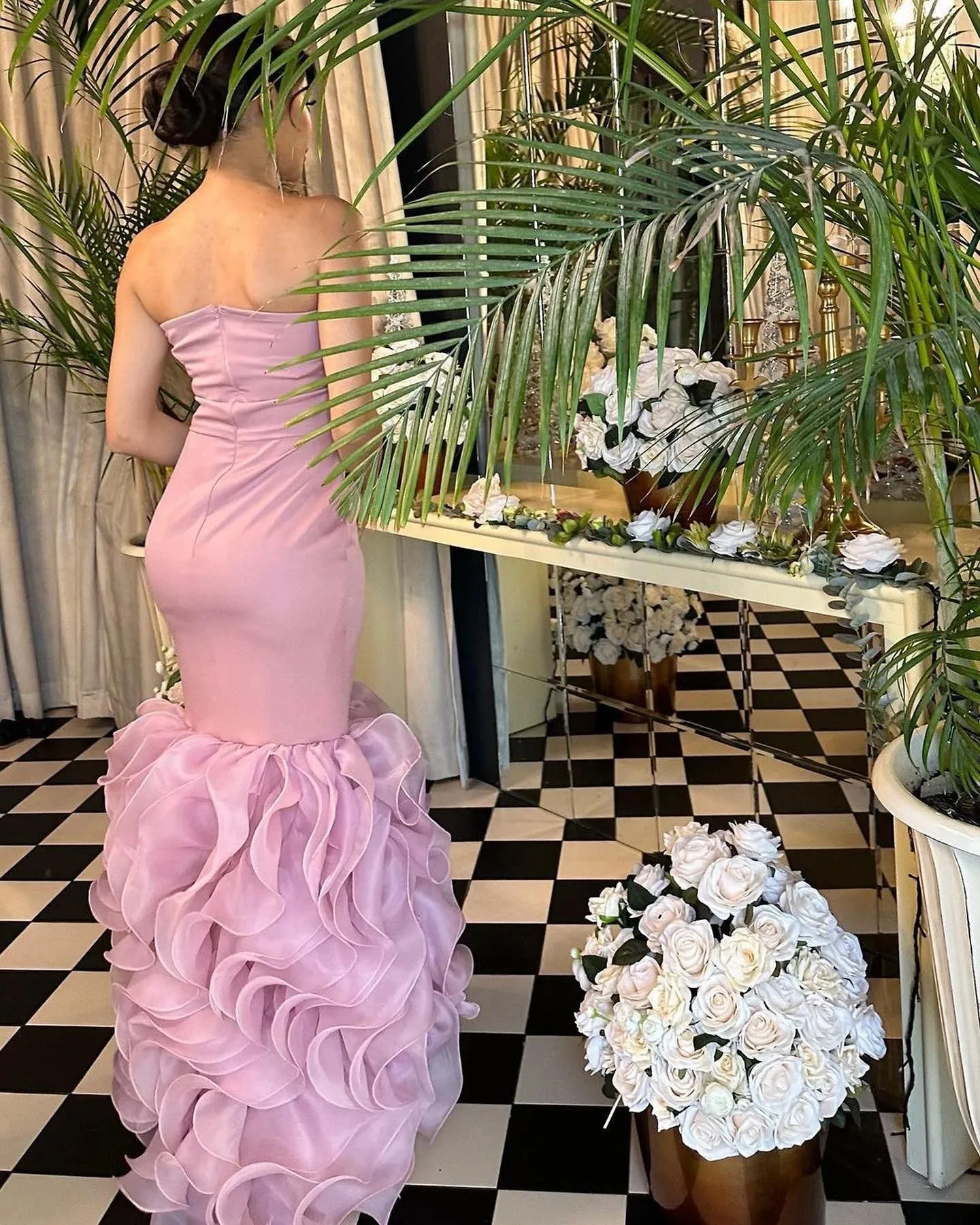 TAVIMART  -  Pink Flouncing Mermaid Evening Dresses Strapless Arabic Long Prom Dressing Gowns Satin Ruffles Custom Made Women Formal Party W