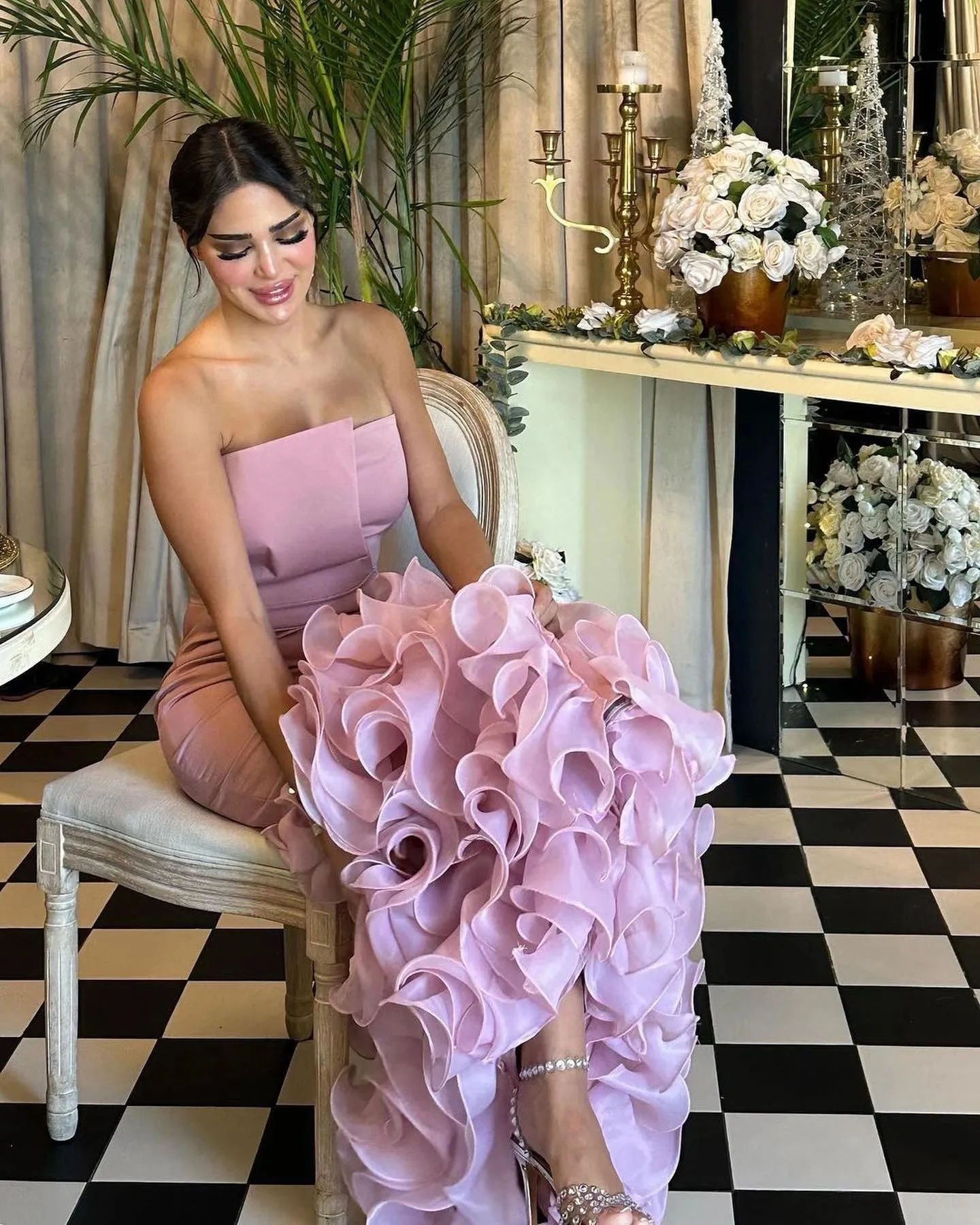 TAVIMART  -  Pink Flouncing Mermaid Evening Dresses Strapless Arabic Long Prom Dressing Gowns Satin Ruffles Custom Made Women Formal Party W