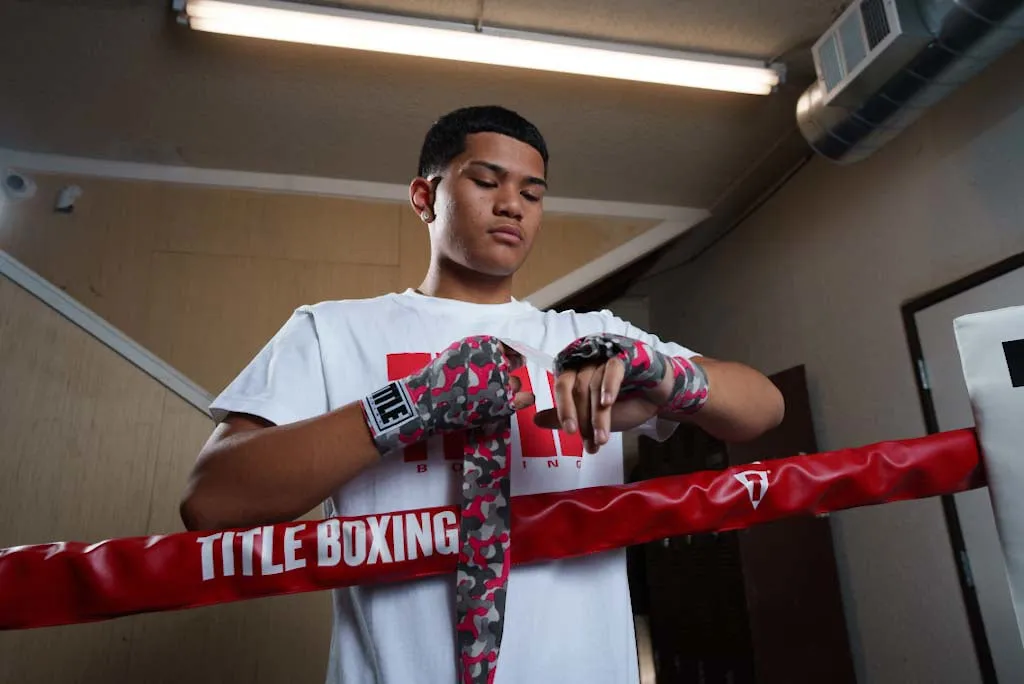 TITLE Boxing Print Hand Wraps 180"